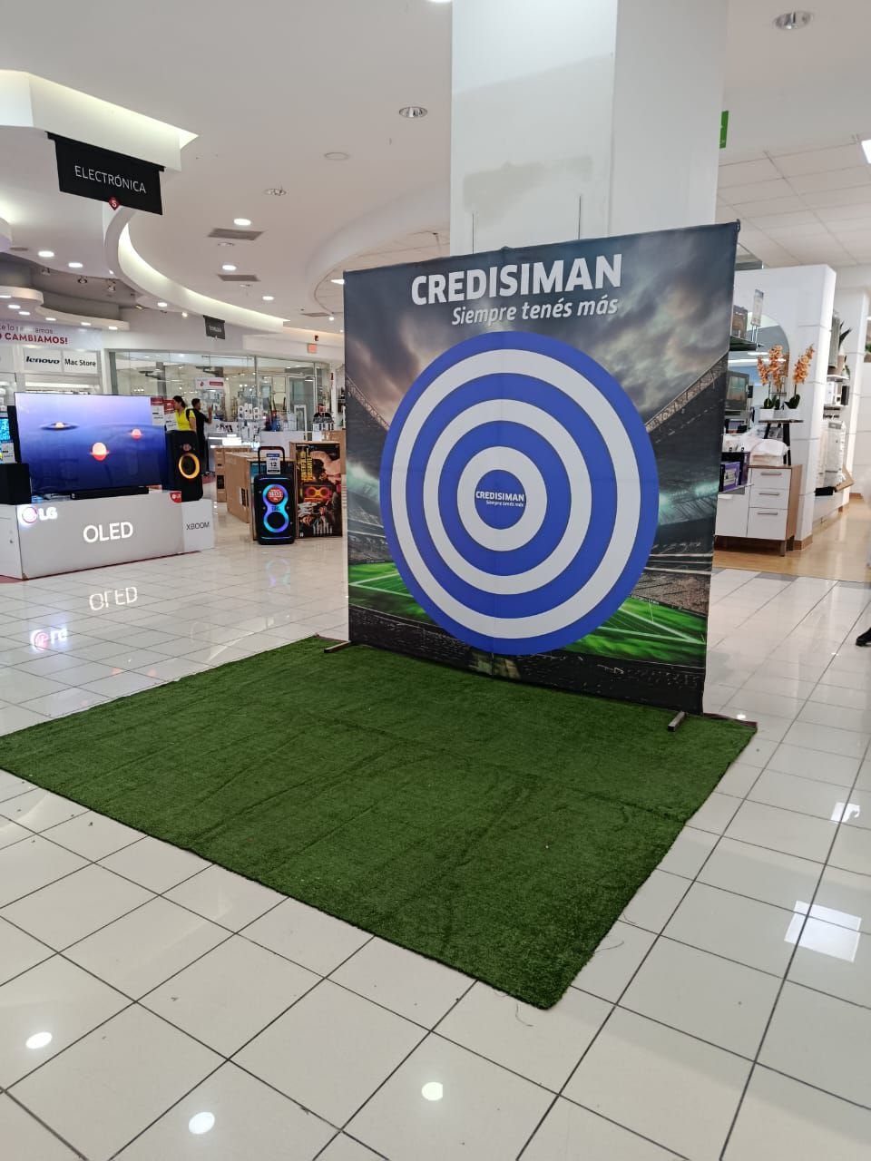 Counter promocional con la marca Sardimar.